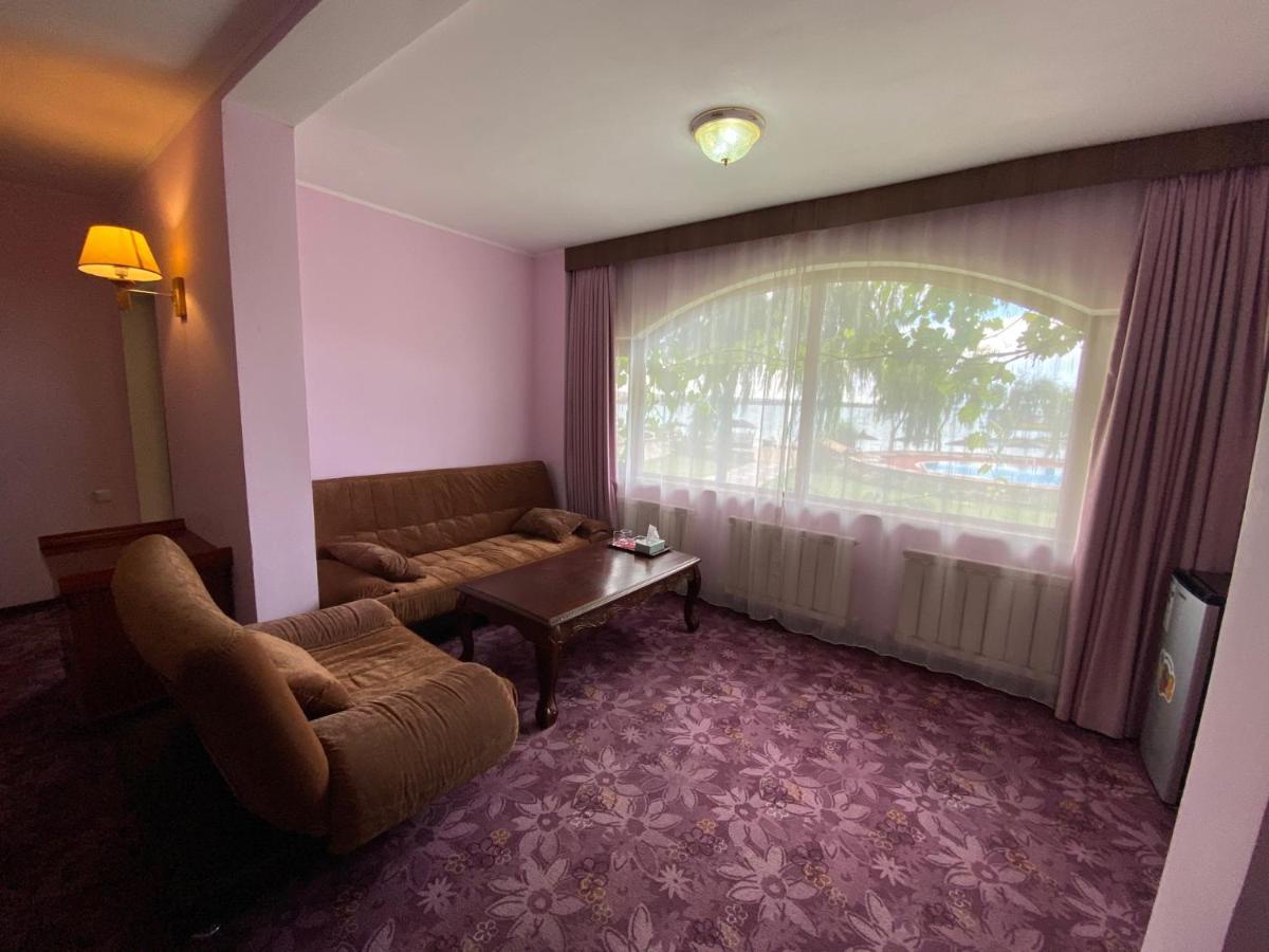Morelux Boutique Hotel Kapchagay Εξωτερικό φωτογραφία